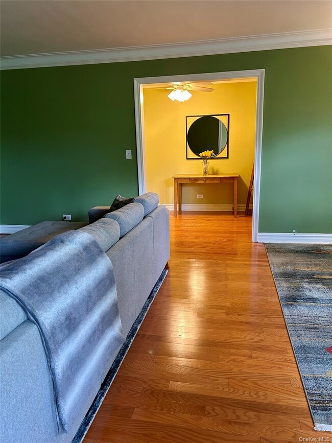 Building Photo - 474 W 238th St