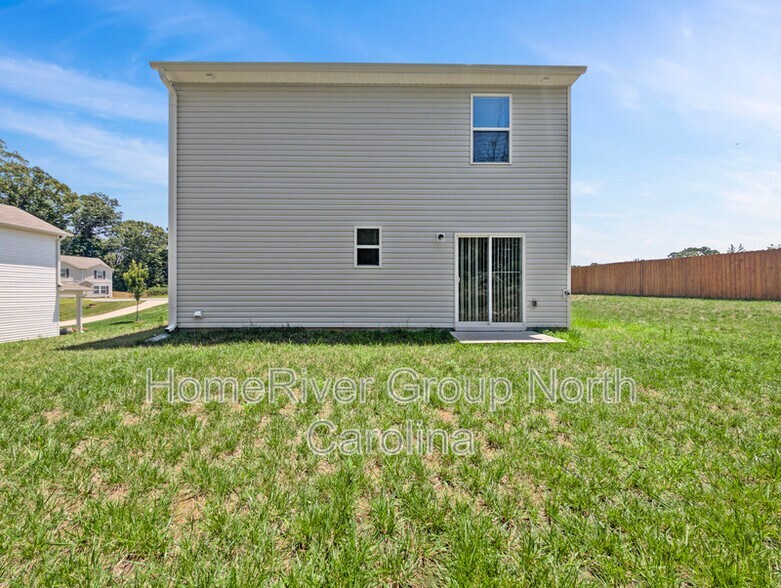 Building Photo - 119 Brookview Ct