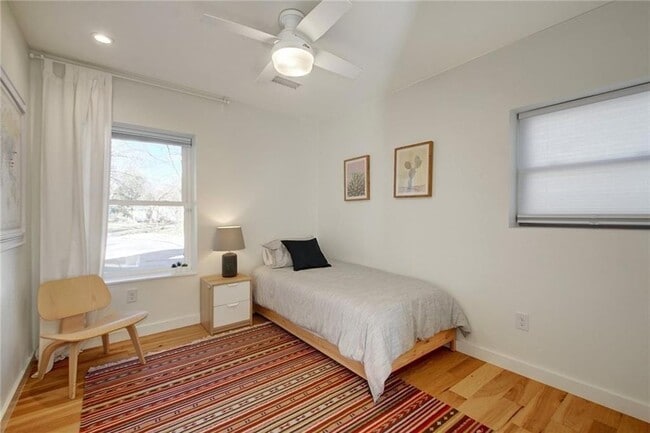 Building Photo - 3709 Vineland Dr