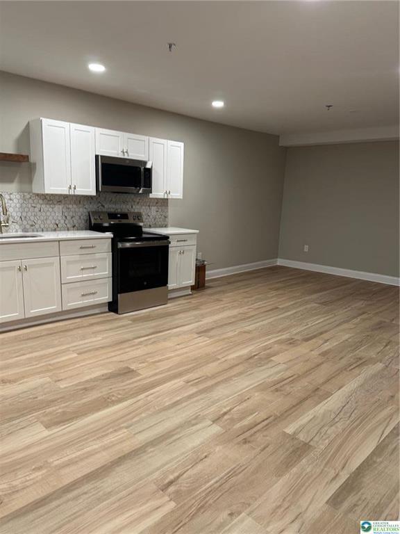 Building Photo - 427 Delaware Ave