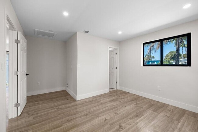 Building Photo - 1522 NW 41st St