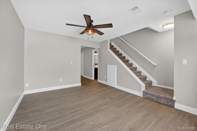 Building Photo - 874 N Main St