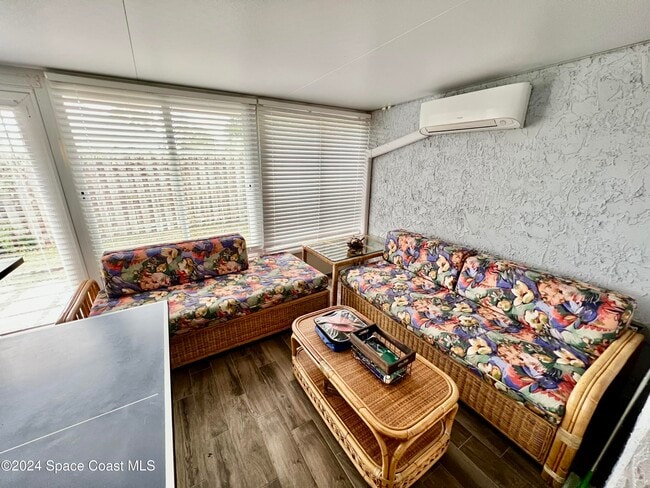 Building Photo - 416 Sailfish Ave