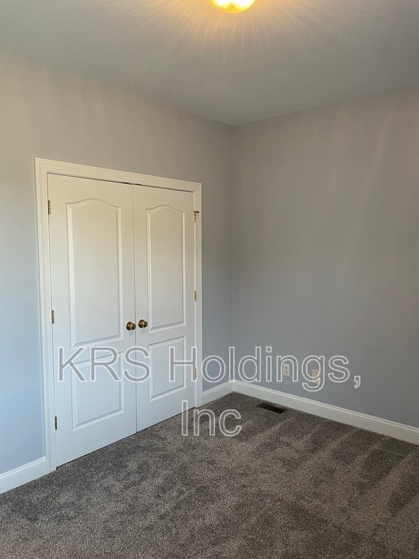 Building Photo - 1617 Mudham Rd