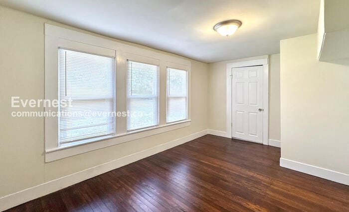 Building Photo - 1629 Alemeda Ave SW