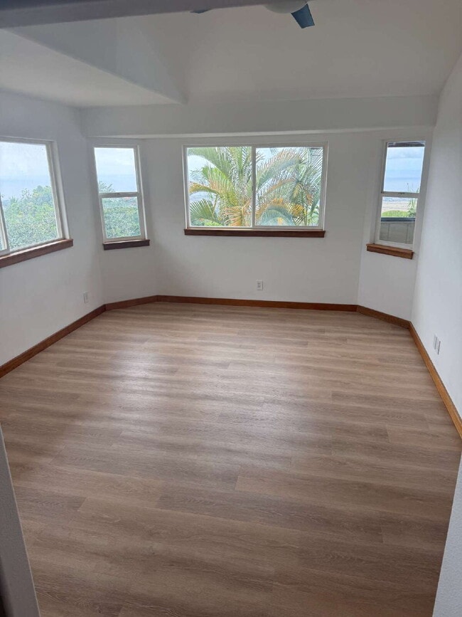 Building Photo - Available Now!  3bd/2ba Home For Rent in Kailua Kona