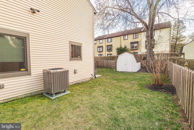 Building Photo - 3473 E Gate Pl