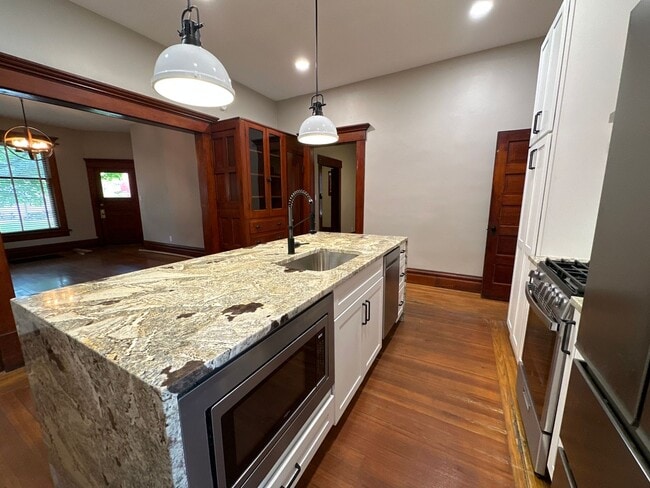 Building Photo - W Hubbard Ave 105-107 NCR