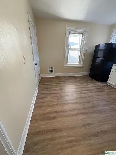 Building Photo - 520 Fiot Ave