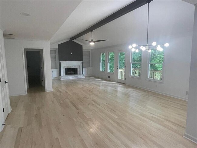 Building Photo - 160 Boxelder Ln