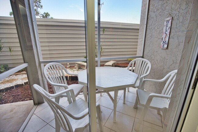 Building Photo - Seasonal Short-Term First Floor Condo in Pinebrook Lake Club Community with Community Pool!