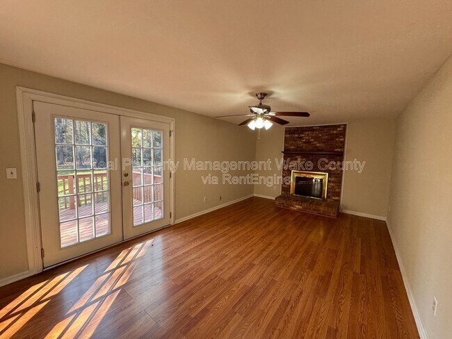 Building Photo - 104 Benedict Ln