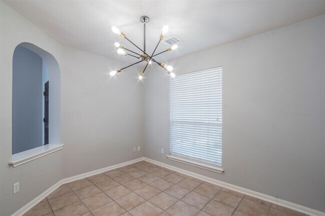 Building Photo - 9009 Sommerland Wy
