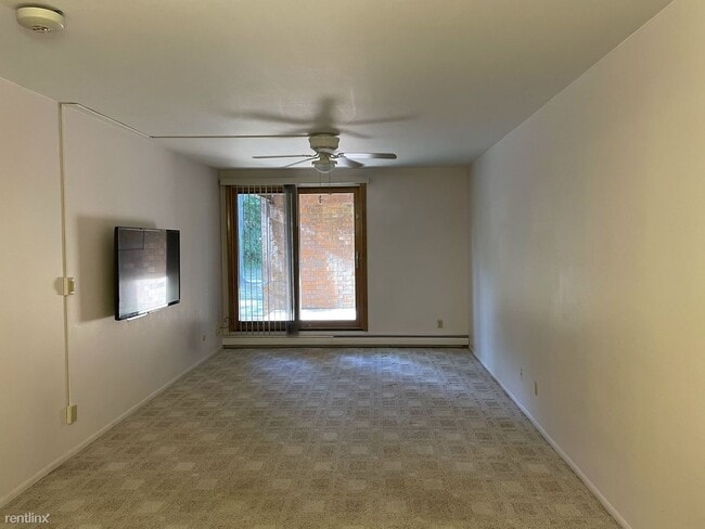 Building Photo - 2929 Sunnyside Dr
