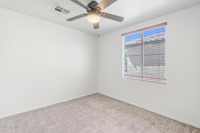 Building Photo - 753 N Port Dr