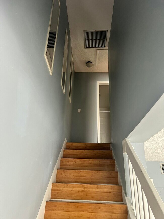 Building Photo - 5112 Society Pl W