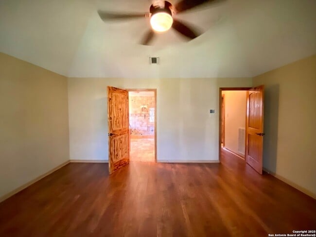 Building Photo - 8911 Shady Leaf