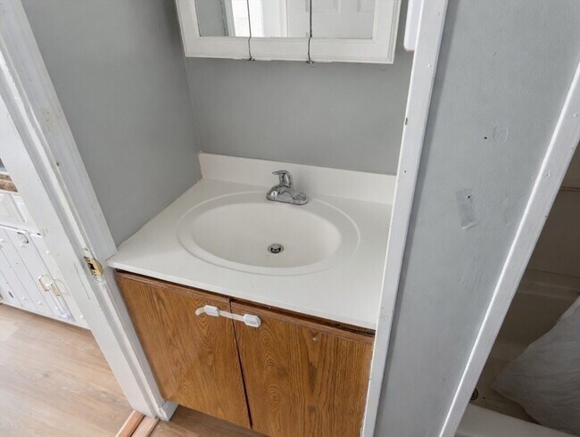 Building Photo - 60 W Broadway