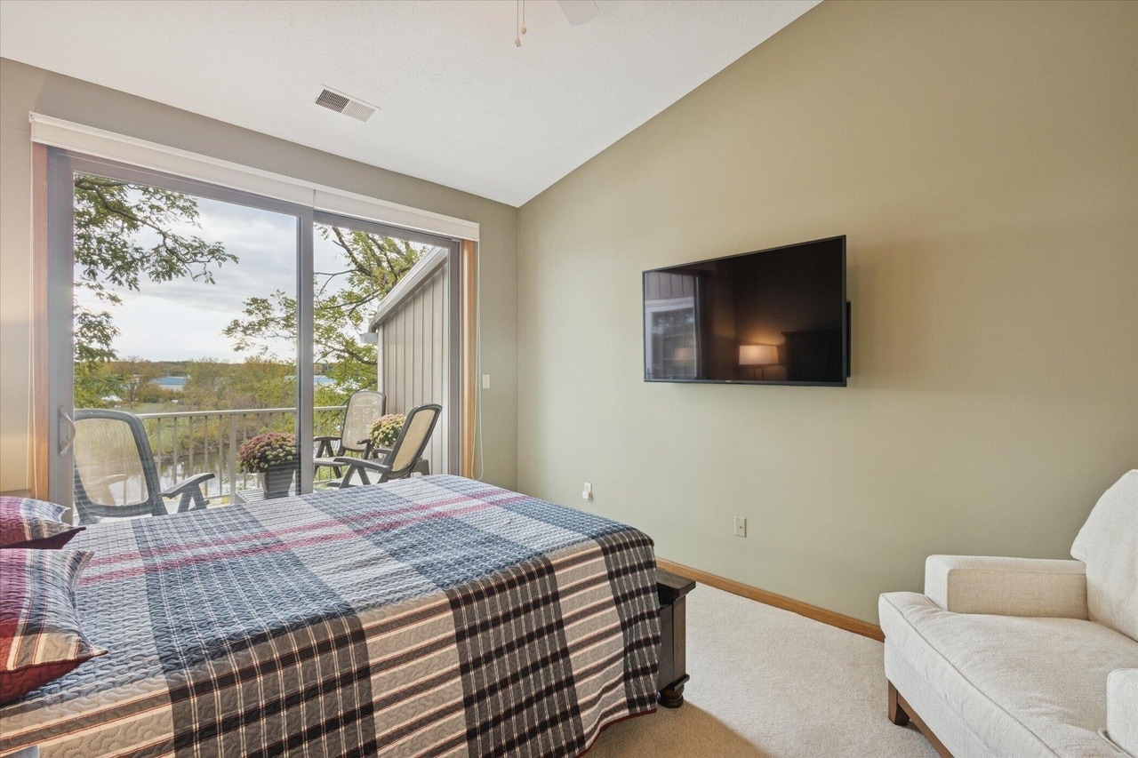 Building Photo - 205 Wayne St