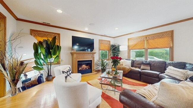 Primary Photo - 25 Westerly St