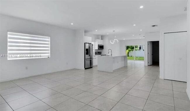 Building Photo - 23061 SW 124th Ave