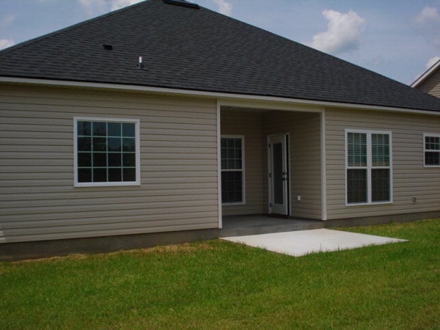Building Photo - Charming 3-Bedroom Home with Modern Upgrad...