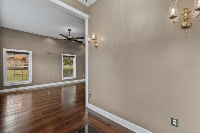 Building Photo - 126 E Palmetto Ave