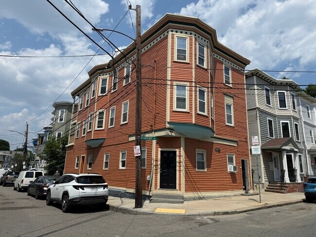 Primary Photo - 48 Crescent Ave