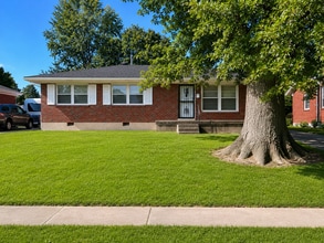 Building Photo - Charming Valley Station Home