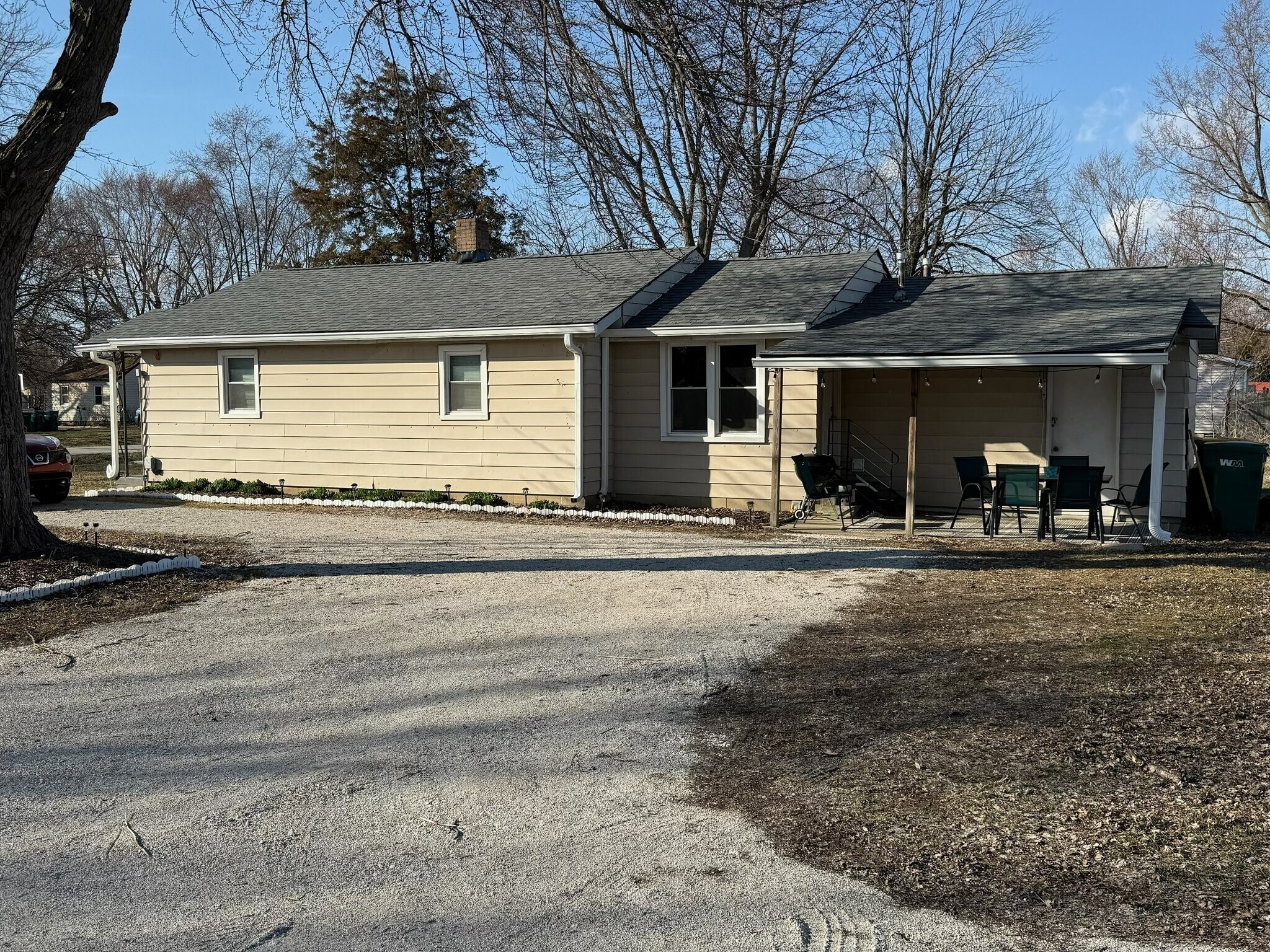 Building Photo - 3247 Clover Dr