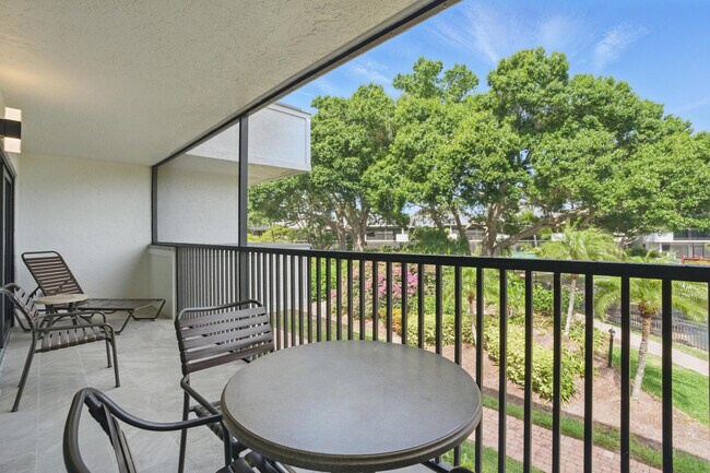 Building Photo - 600 Neapolitan Way