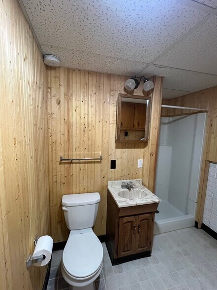 Building Photo - 119 W 46th St
