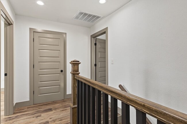 Building Photo - 5812 Cooks Ln