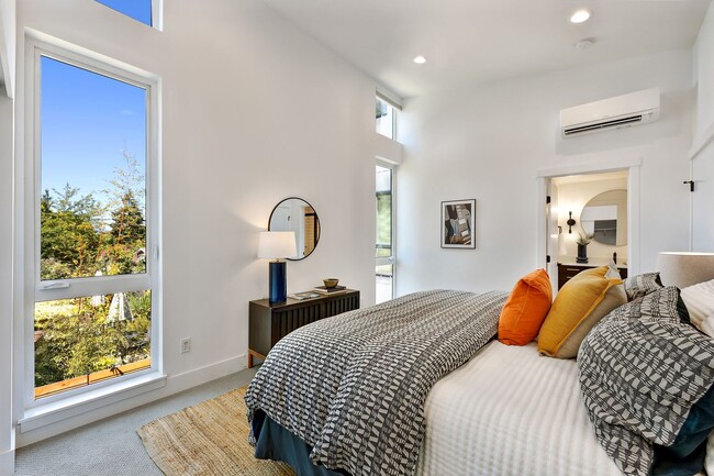Building Photo - 2bd/1.5ba Seattle Condo