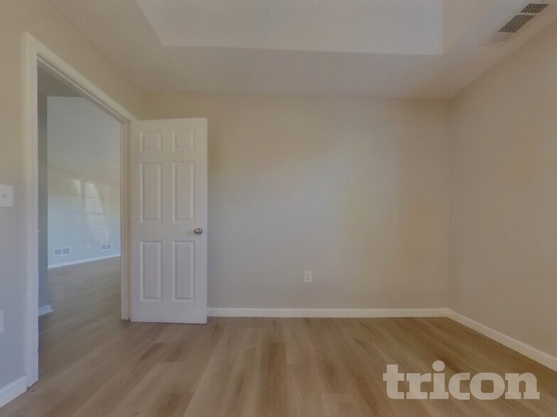 Building Photo - 98 Pin Oak Ct