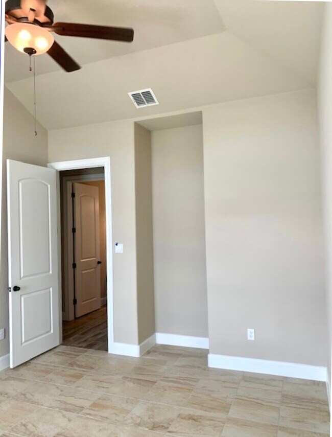 Building Photo - 120 Parlin Ln