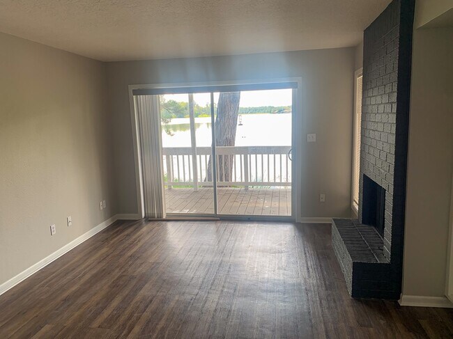 Building Photo - 226 Waters Edge