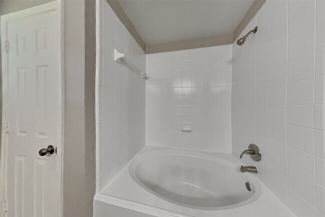 Building Photo - 20731 Desert Shadows Ln