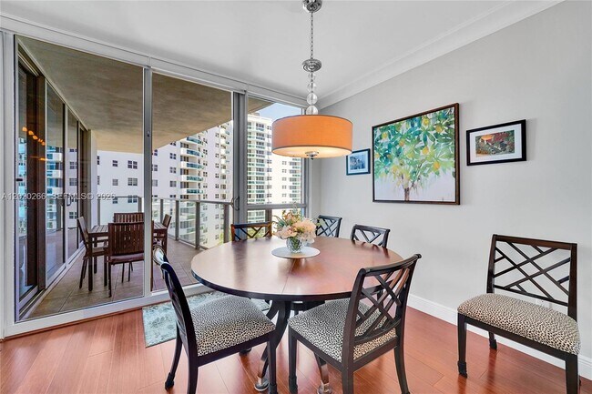 Building Photo - 3101 S Ocean Dr