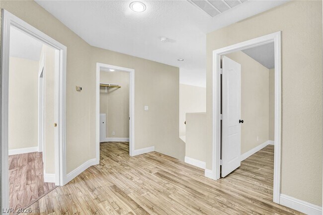 Building Photo - 6559 Thundercloud Ct