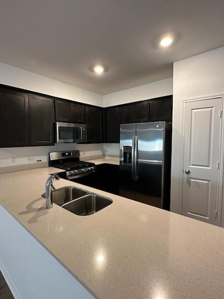 Building Photo - 358 Mica Trl