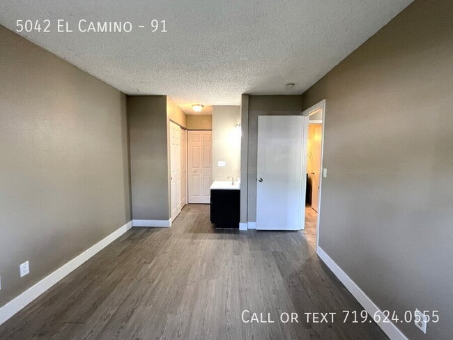 Building Photo - 5042 El Camino Dr