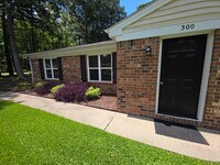 Building Photo - 300 Hurdle Dr