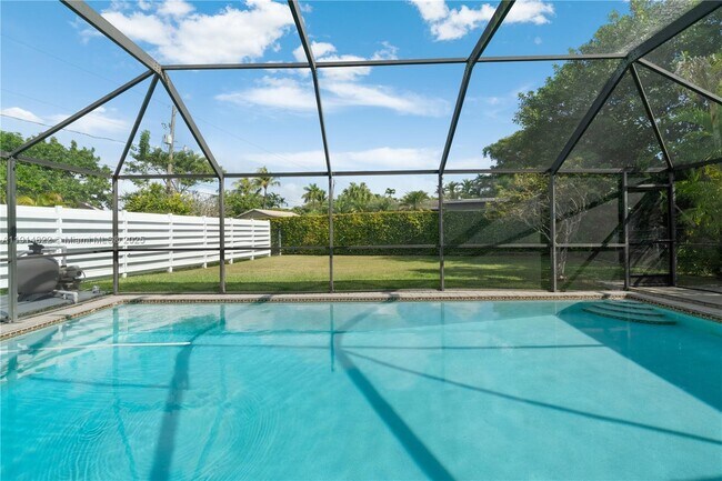 Building Photo - 10621 SW 111th St