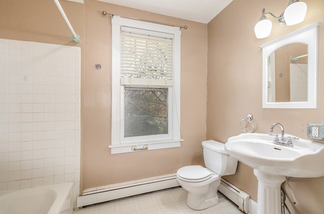 Building Photo - 429 S Pitt St