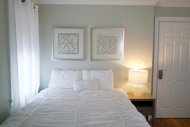 Building Photo - 29 Hopedale St