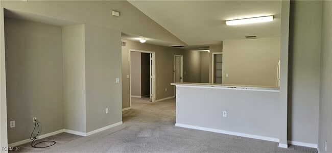 Building Photo - 863 Bedford Dr