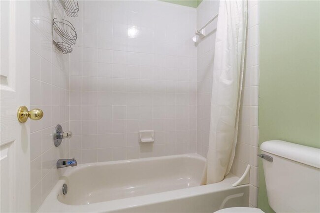 Building Photo - 1167 Druid Walk