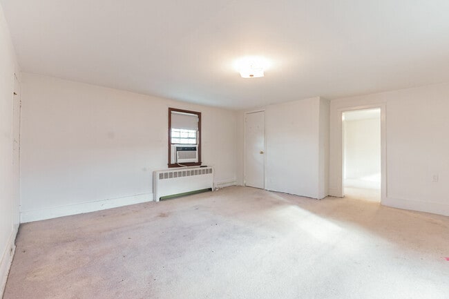 Building Photo - 51 Albemarle Rd