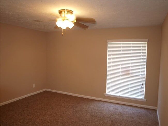 Building Photo - 2531 Northern Dr